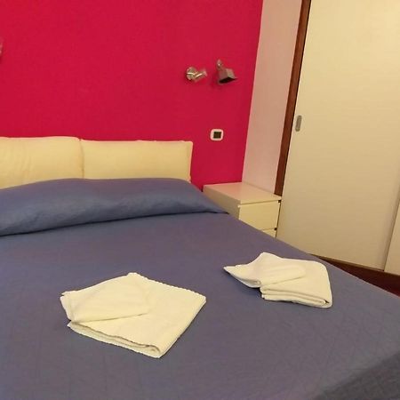 Vacanze Romane Con Giardino Bagian luar foto